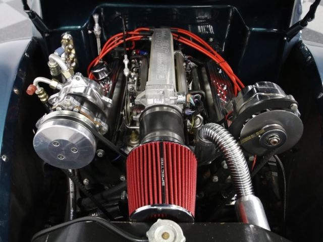 1939 Ford Deluxe Coupe - photo 4