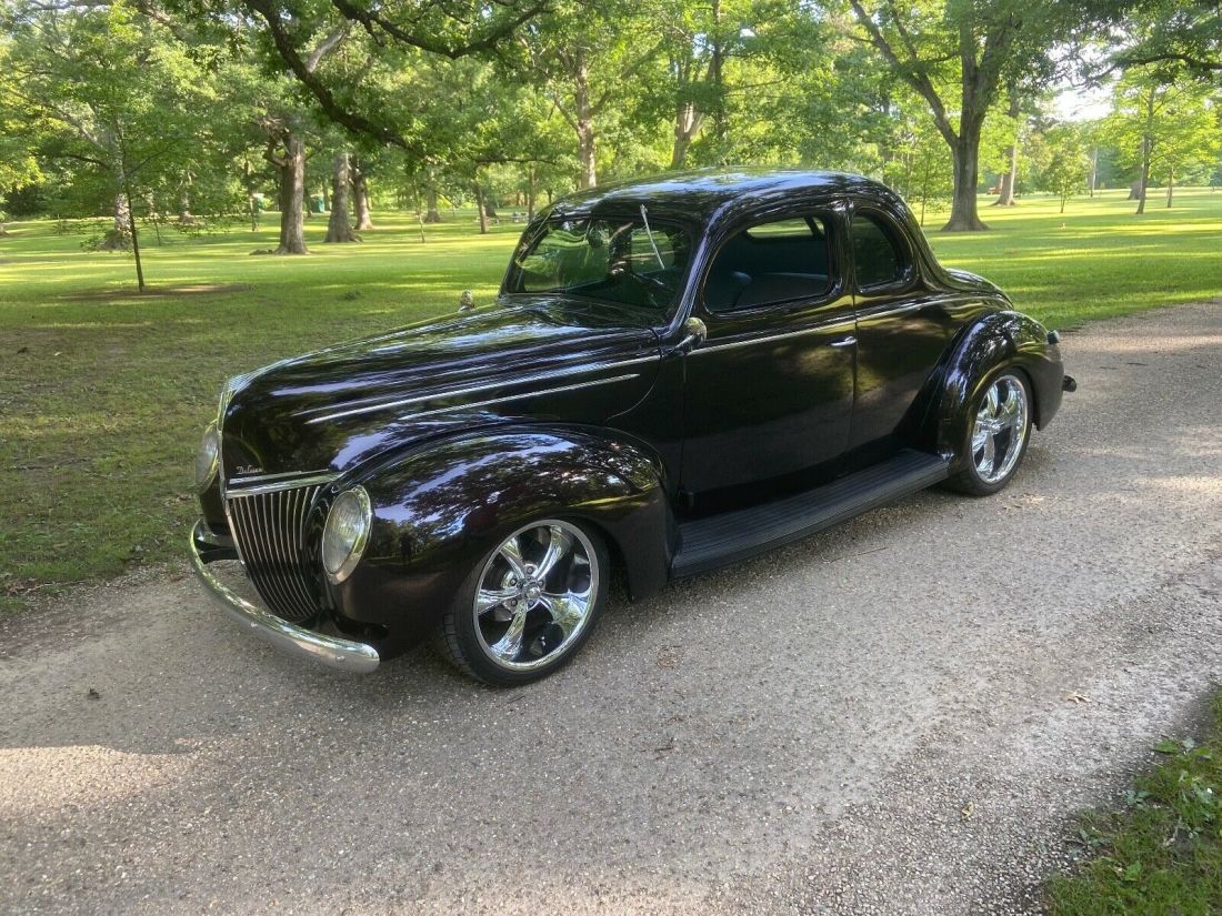 1939 Ford Deluxe - photo 2