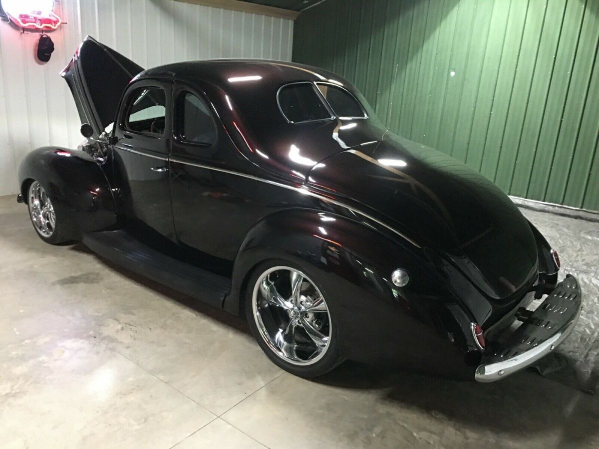 1939 Ford Deluxe - photo 4