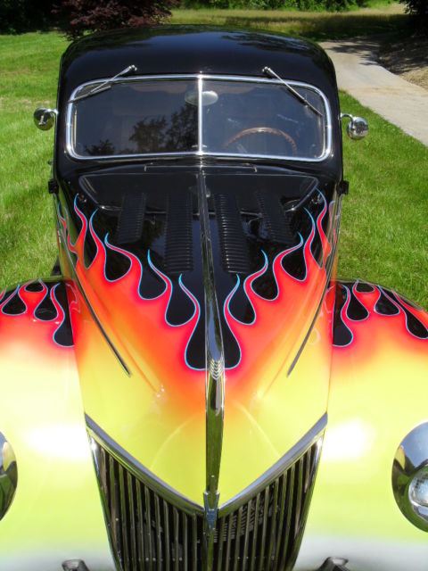 1939 Ford Coupe - photo 2