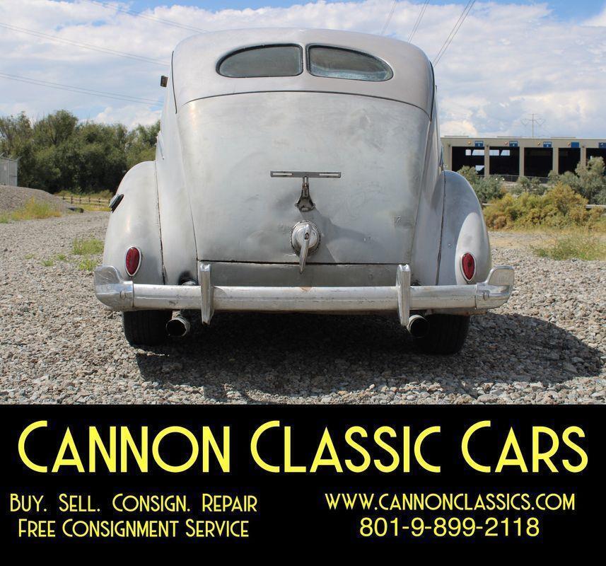 1939 Ford Deluxe Suicide Doors! - photo 11
