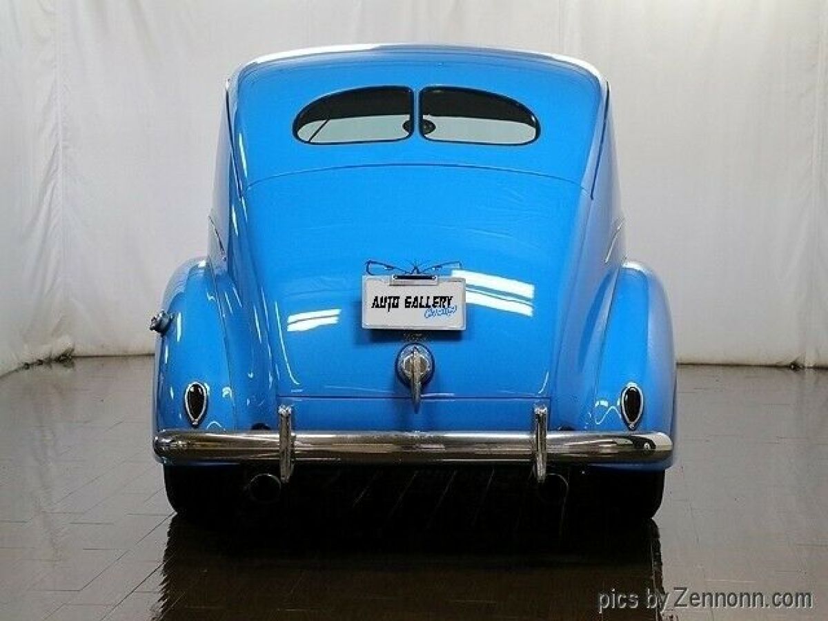 1939 Ford Deluxe Tudor Sedan - photo 10