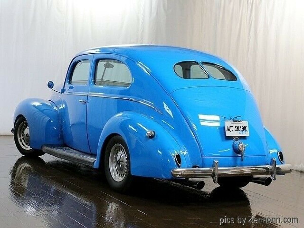 1939 Ford Deluxe Tudor Sedan - photo 12
