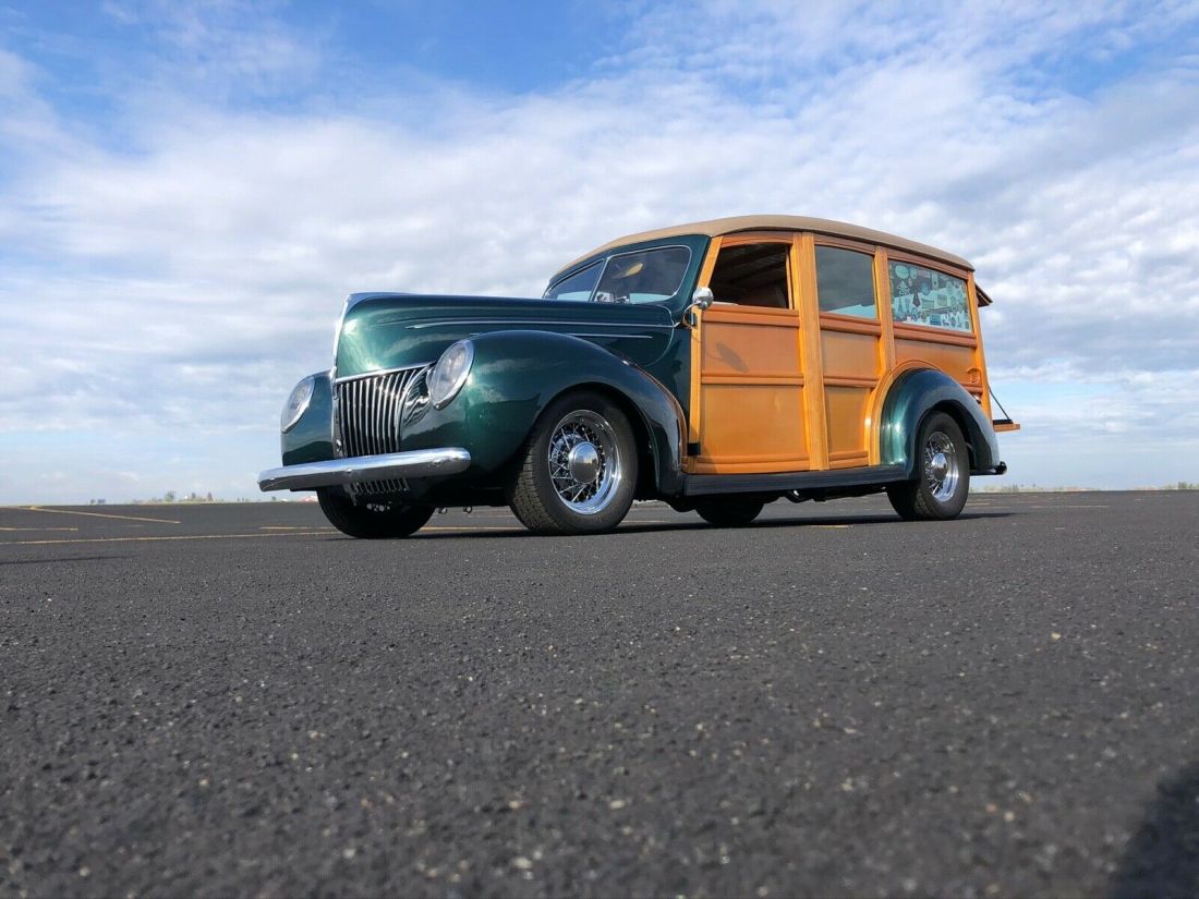 1939 Ford Deluxe Woodie - photo 3