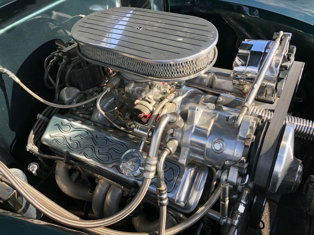 1939 Ford Deluxe Woodie - photo 6