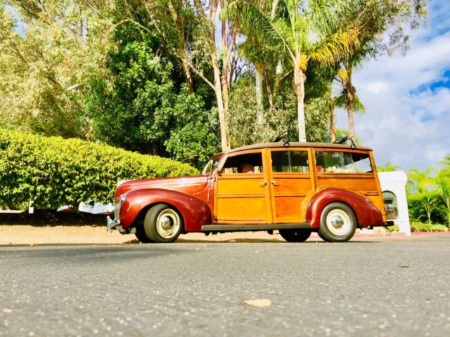 1939 Ford Wagon - photo 4