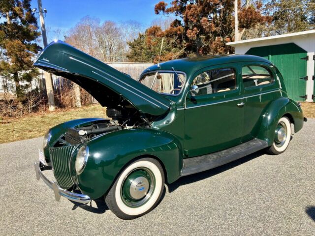 1939 Ford Tudor Deluxe Sedan Dartmouth Green - photo 11