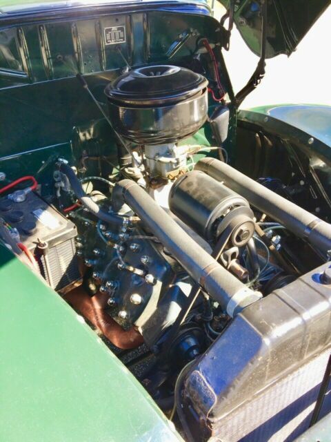 1939 Ford Tudor Deluxe Sedan Dartmouth Green - photo 12