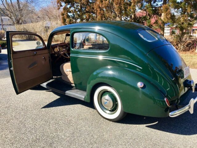 1939 Ford Tudor Deluxe Sedan Dartmouth Green - photo 3