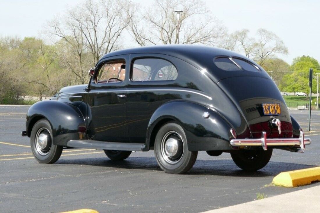 1939 Ford Tudor Sedan -RESTORED TO ORIGINAL CONDITION - CALIFORNIA CAR - - photo 4