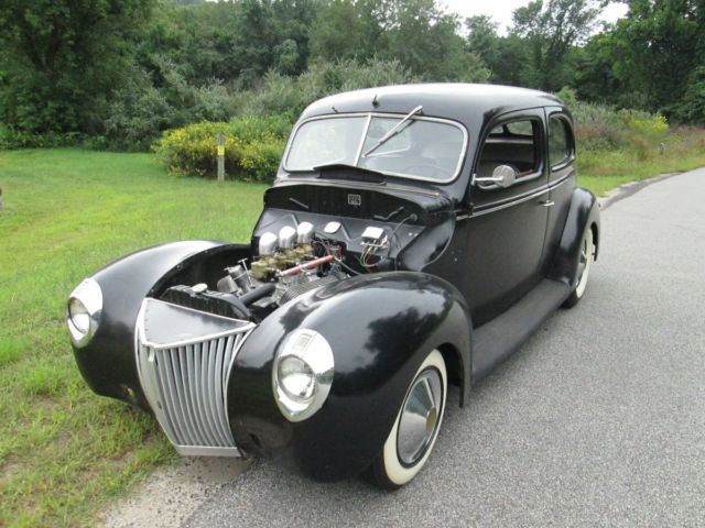 1939 Ford Tudor Sedan Sale/Trade 1939 Ford Deluxe Tudor Sedan