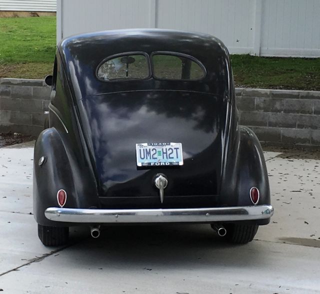 1939 Ford Deluxe Tudor Sedan - photo 5