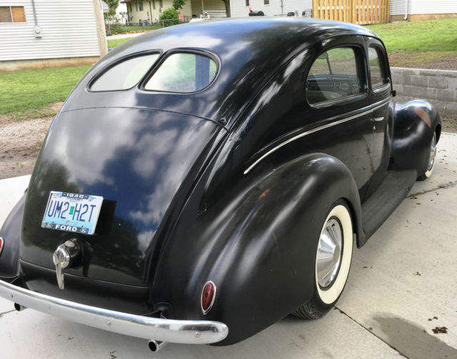 1939 Ford Deluxe Tudor Sedan - photo 6