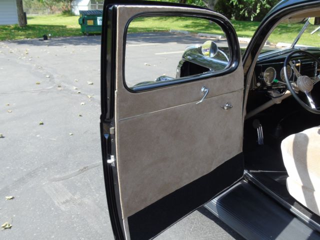 1939 Ford Standard Tudor - photo 10