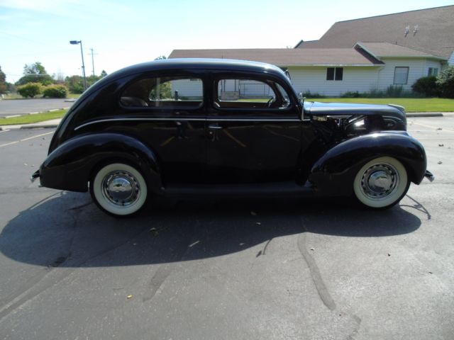 1939 Ford Standard Tudor - photo 2