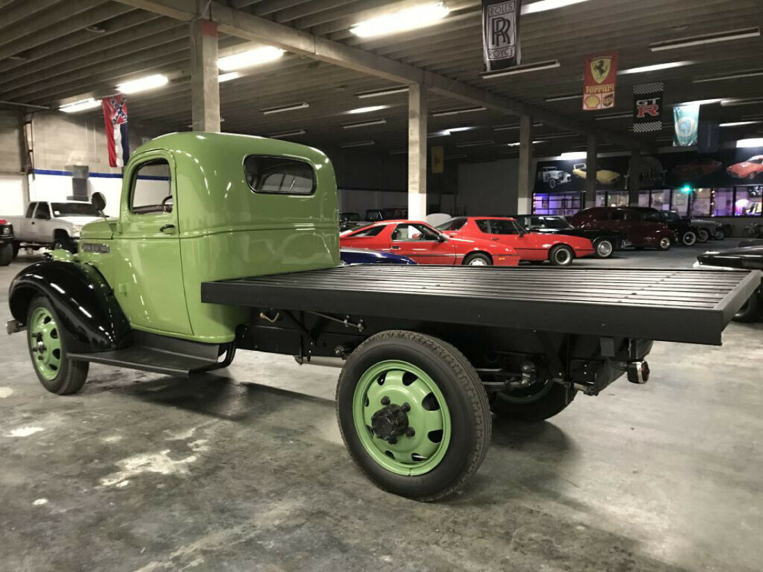 1939 GMC 1.5 TON FLATBED FARM TRUCK - photo 3