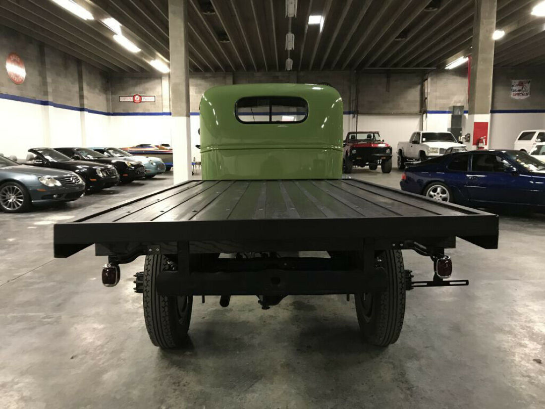 1939 GMC 1.5 TON FLATBED FARM TRUCK - photo 4