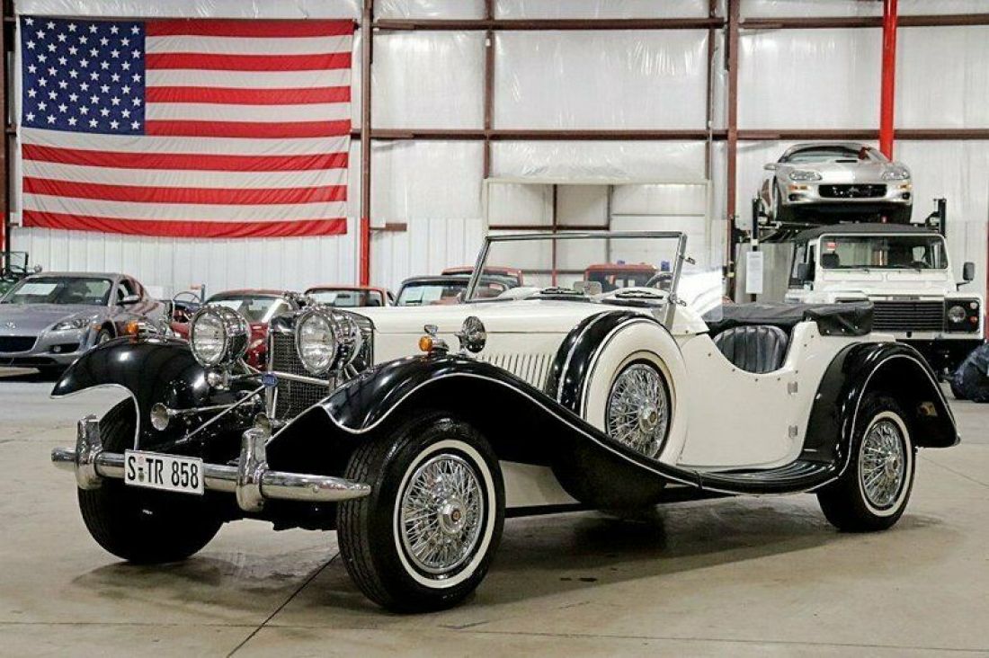 1939 Jaguar SS100 3568 Miles White / Black Convertible 4-Cylinder 4-Speed Manua 1939 Jaguar SS100