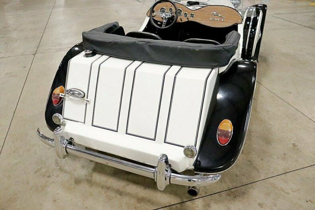 1939 Jaguar SS100 - photo 11