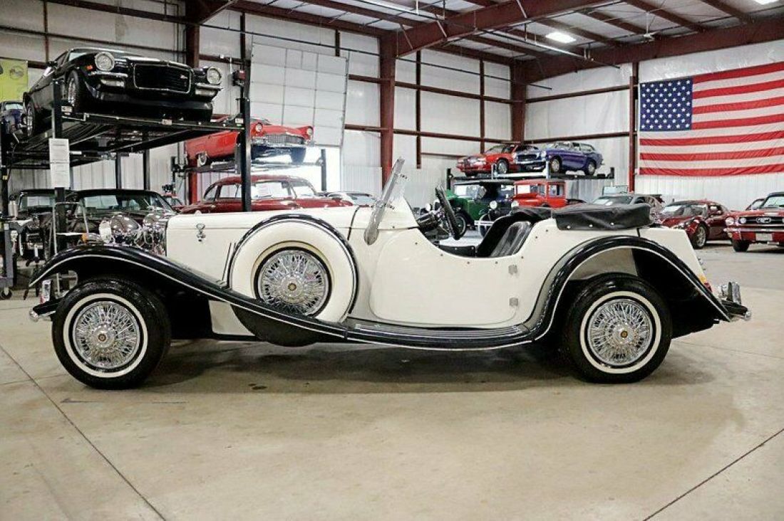 1939 Jaguar SS100 - photo 2