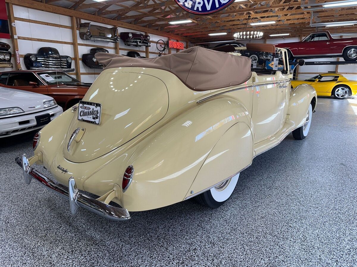 1939 Lincoln Zephyr V12 Convertible Sedan - Award Winning Frame Off - photo 7