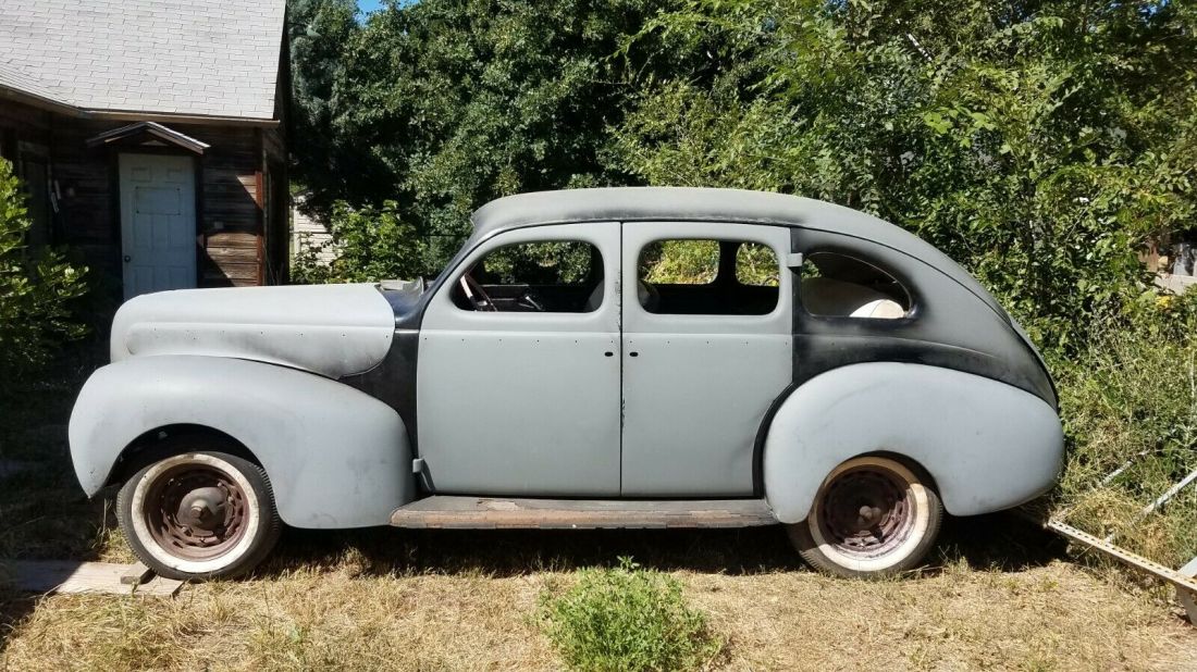 1939 Mercury 4 door Sedan - photo 2