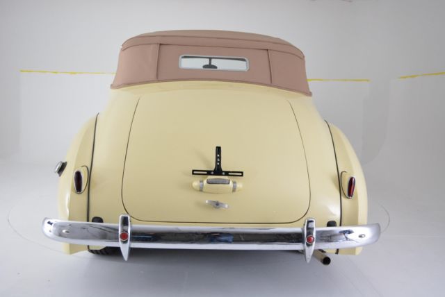 1939 Packard Convertible Coupe - photo 2