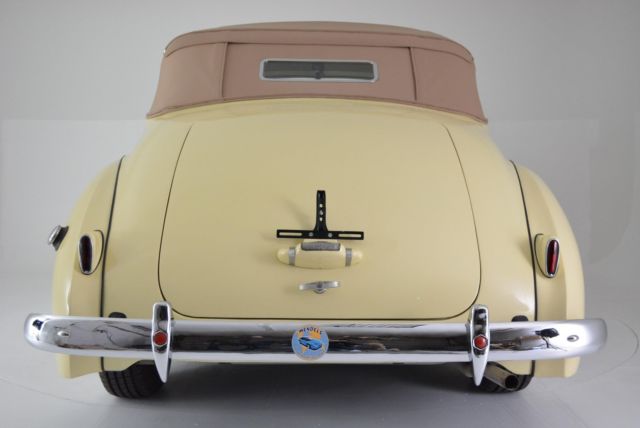 1939 Packard Convertible Coupe - photo 7
