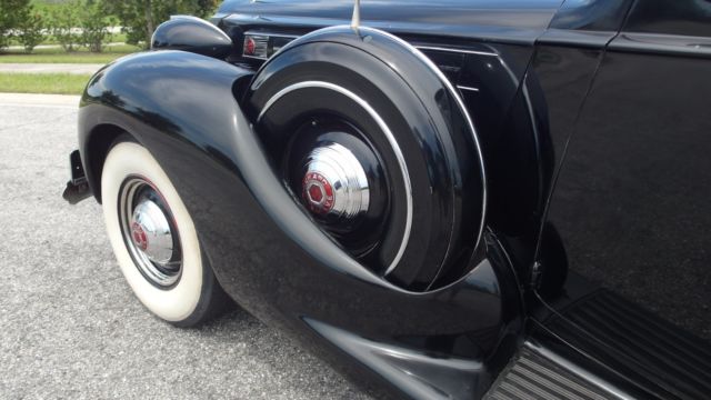 1939 Packard 1707 Formal Sedan V12 - photo 4