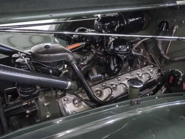 1939 Packard Model 1708 Twelve Convertible Sedan - photo 11