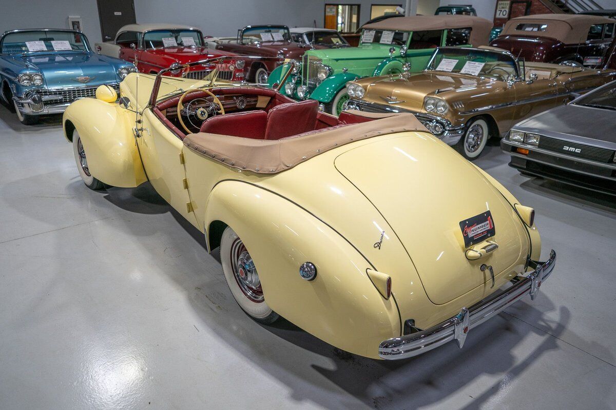 1939 Packard Series 1701 One-Twenty Darrin Convertible Sedan - photo 11