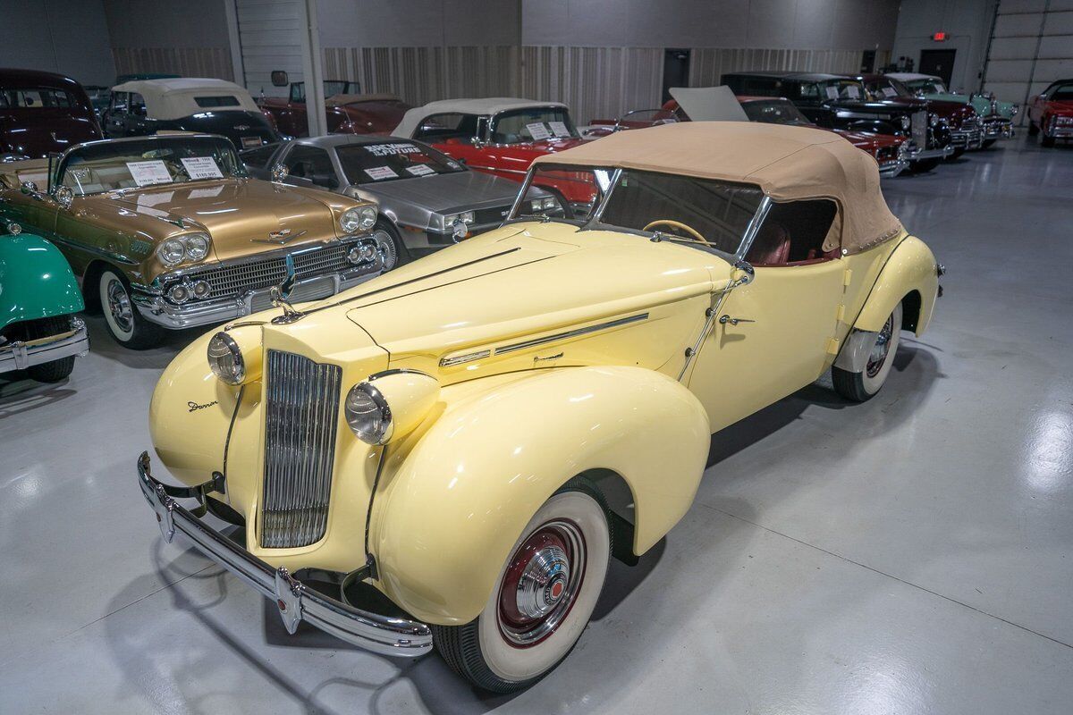 1939 Packard Series 1701 One-Twenty Darrin Convertible Sedan - photo 13