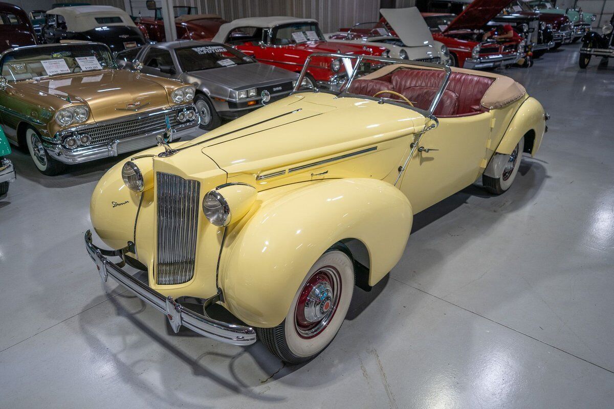 1939 Packard Series 1701 One-Twenty Darrin Convertible Sedan - photo 5