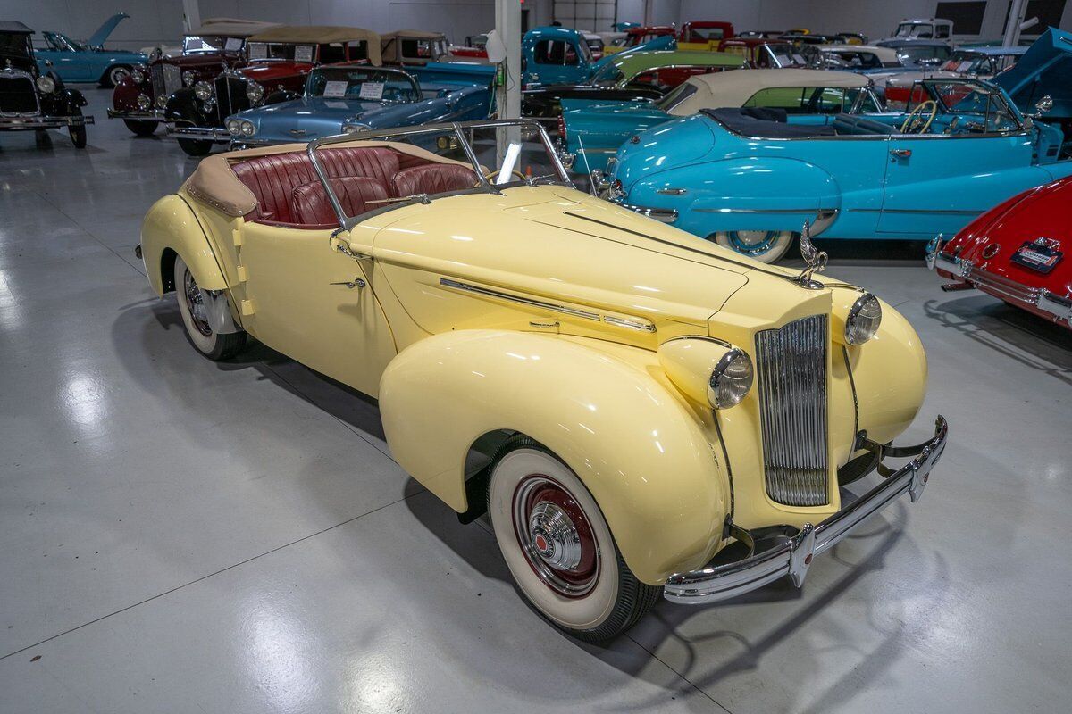 1939 Packard Series 1701 One-Twenty Darrin Convertible Sedan - photo 7