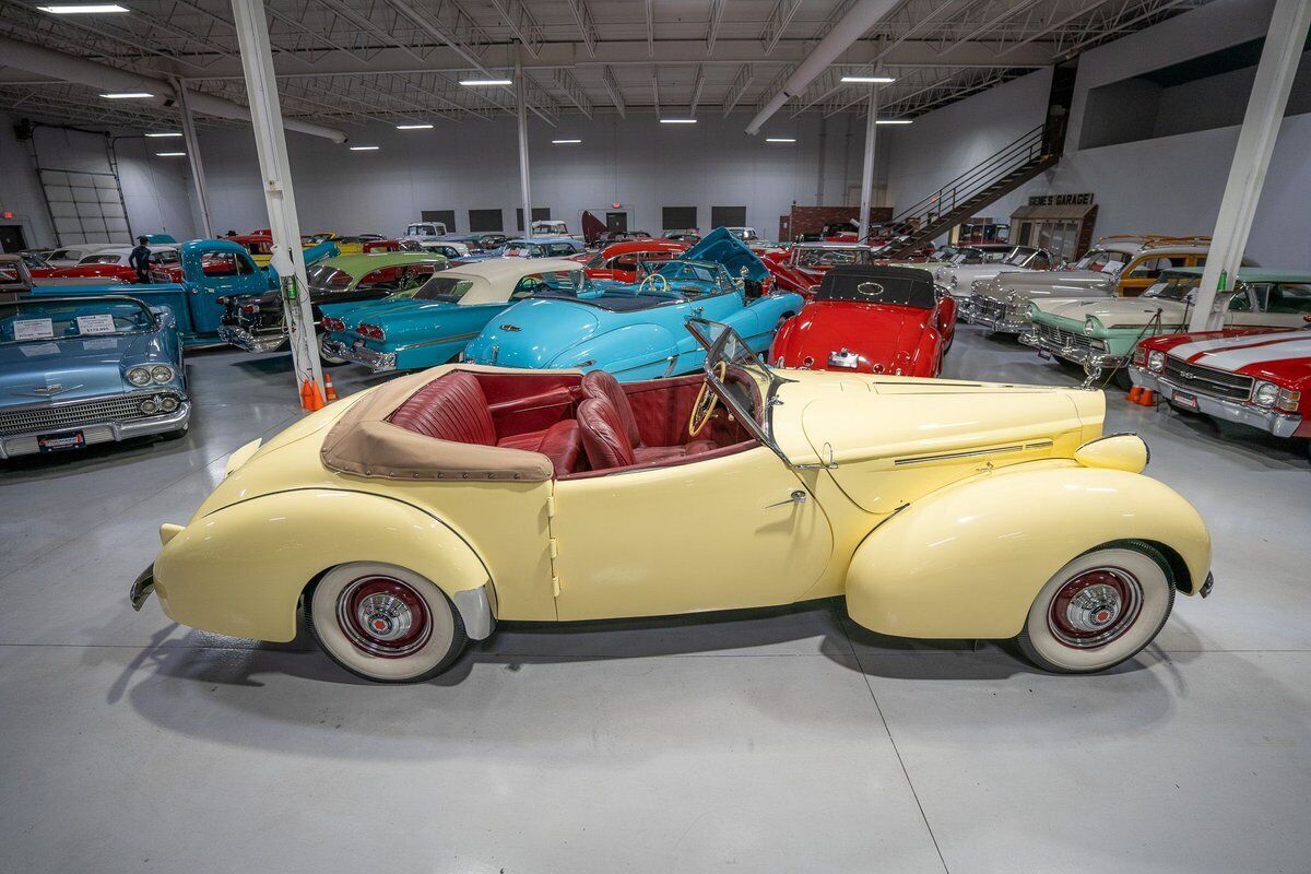 1939 Packard Series 1701 One-Twenty Darrin Convertible Sedan - photo 8