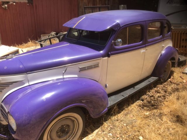 1939 Plymouth Deluxe sedan 1939 Plymouth Deluxe