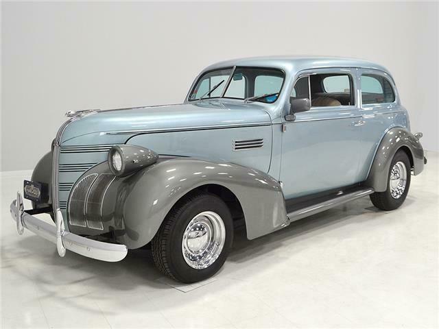 1939 Pontiac 2-Door Sedan -- - photo 2