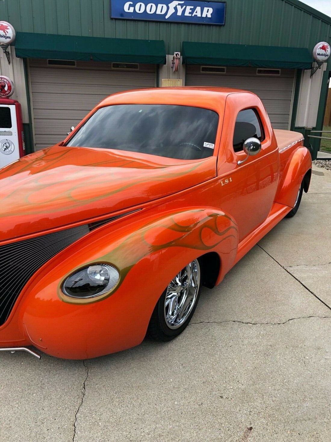 1939 Studebaker - photo 2