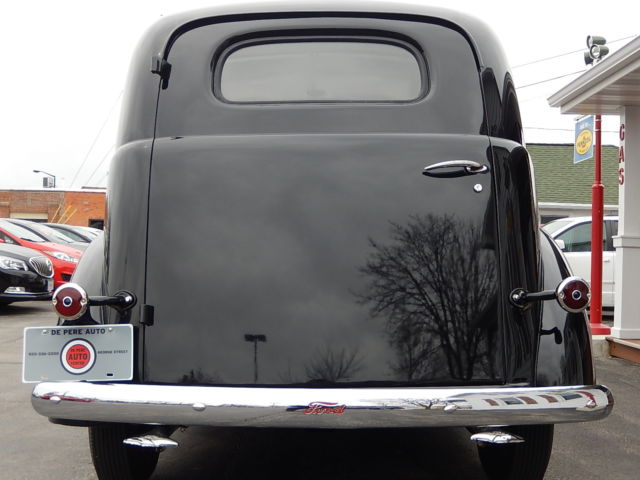 1940 Ford Deluxe Sedan Delivery - photo 10