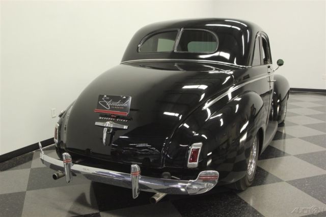 1940 Dodge Sedan - photo 12