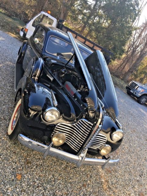 1940 Buick Century 61 four-door sedan Suicide doors 1940 Buick Century Series 61