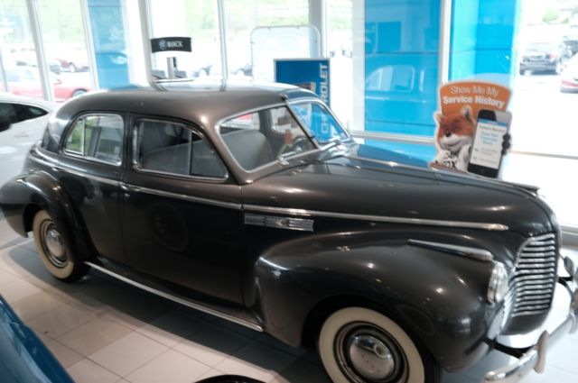 1940 Buick Super 4-Door Sedan - photo 2