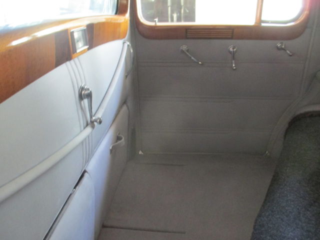 1941 Cadillac Series 75 Open Chauffeurs Compartment Towncar One of 14 made - photo 6