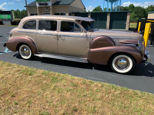 1940 Cadillac Fleetwood Limousine - photo 2