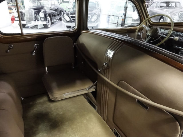 1940 Cadillac Fleetwood Series 75 Formal Sedan - photo 10