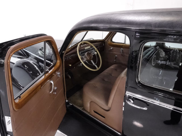1940 Cadillac Fleetwood Series 75 Formal Sedan - photo 7