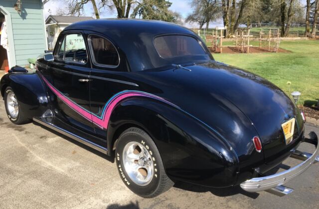 1940 Chevrolet Resto Mod Show Car Deluxe Coupe - photo 3