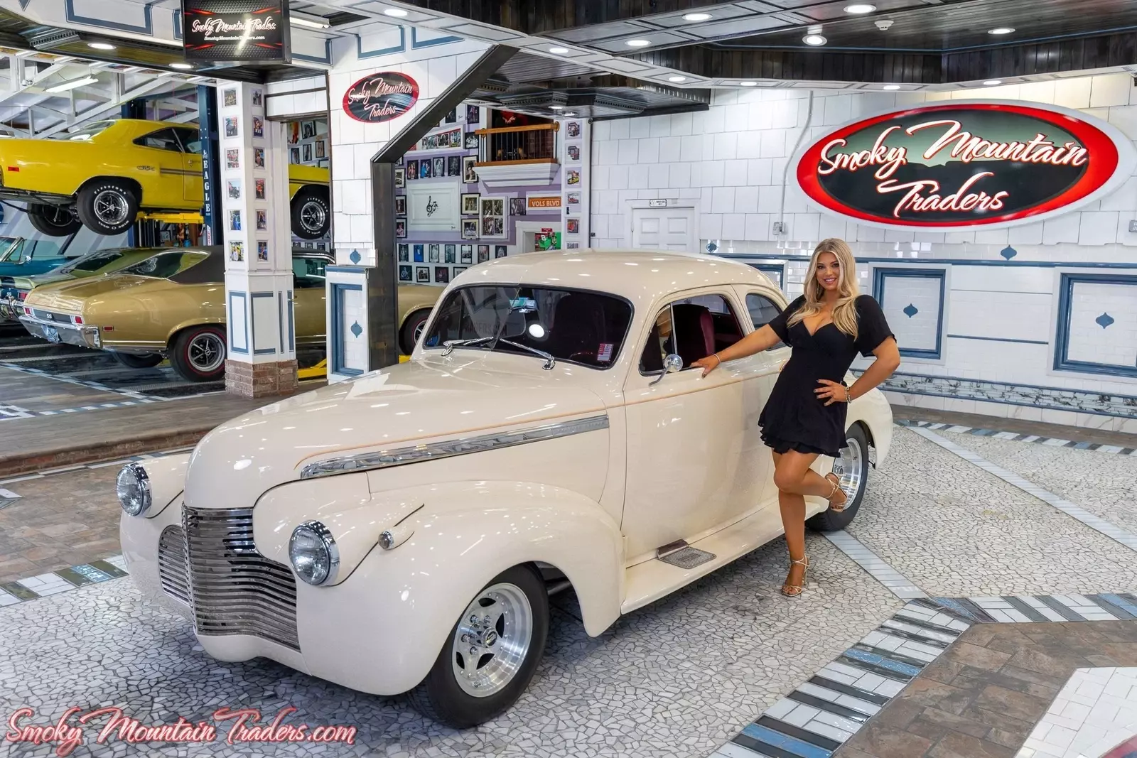 1940 Chevrolet Deluxe Steel Street Rod 383 V8 Stroker 700R Rack & Pinon 10 Bolt 1940 Chevrolet Deluxe