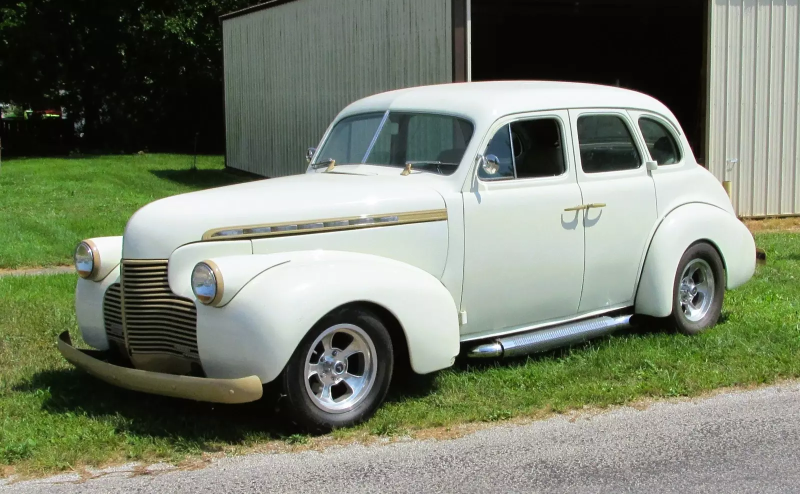 1940 Chevrolet Special Deluxe 4-door 1940 Chevrolet Special Deluxe 4-door
