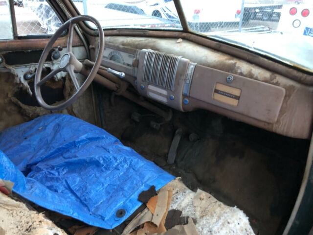 1940 Chevrolet Sedan - photo 11